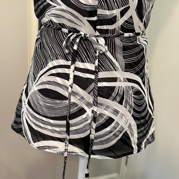 NWT Cache Black & White Geometric Sleeveless Ruffle Blouse, Size Small - Picture 12 of 15